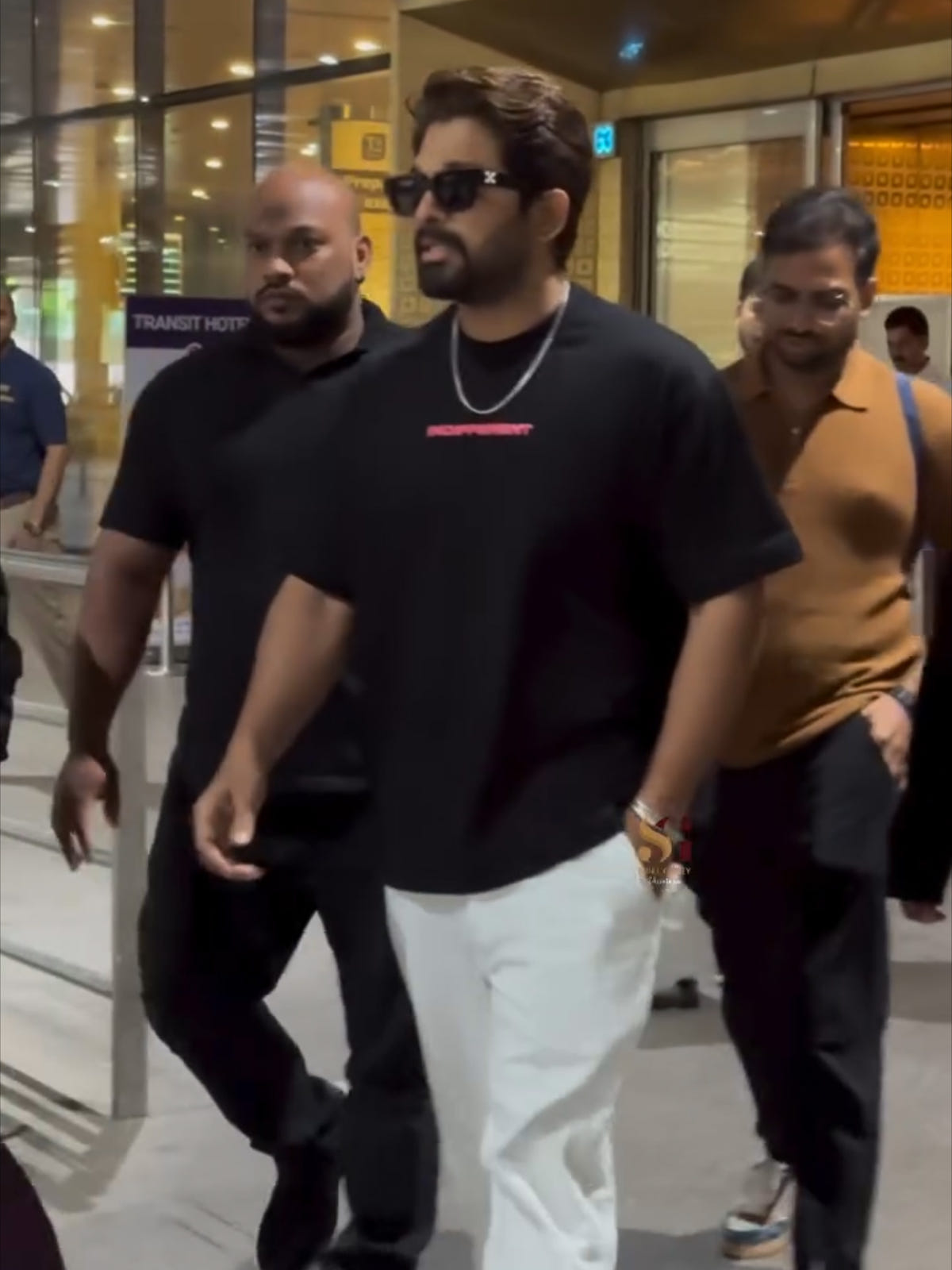 Allu Arjun celebrity look