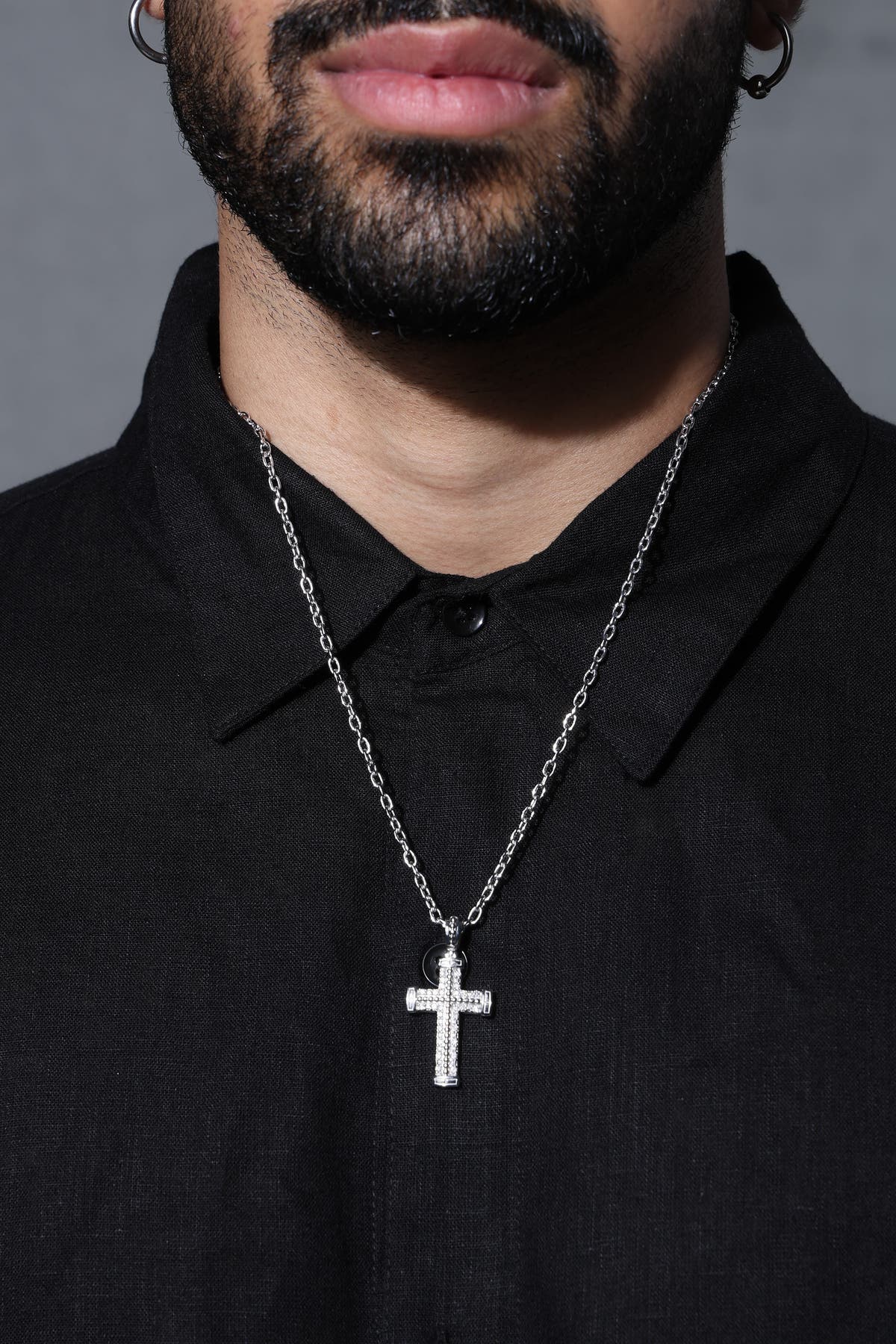 Chapter2Drip lab-grown diamond cross pendant chain