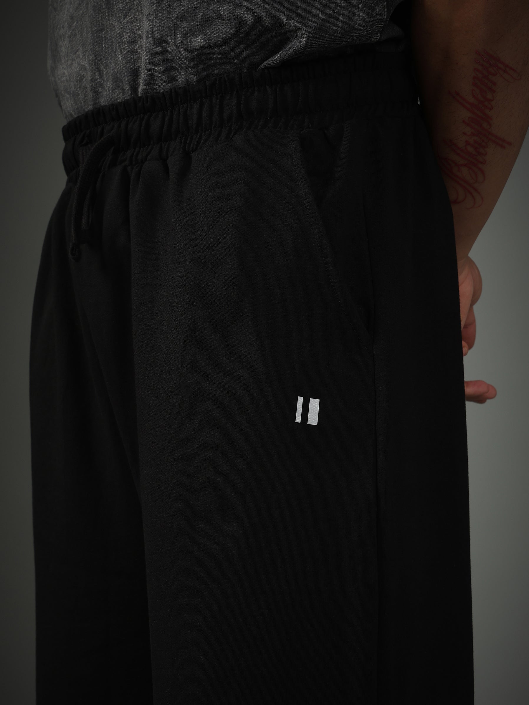 Chapter2Drip Black solid sweatpants