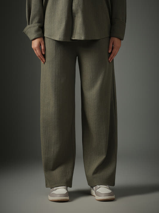 Chapter2Drip Crossknit Olive pants — view 2