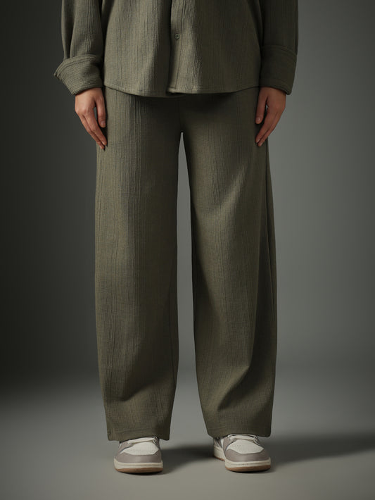 Chapter2Drip Crossknit Olive pants — view 2