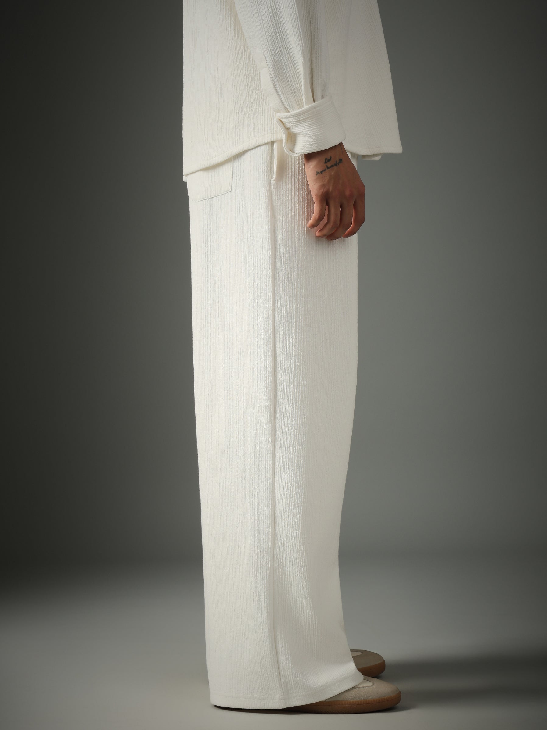 Chapter2Drip Crossknit White pants — view 5