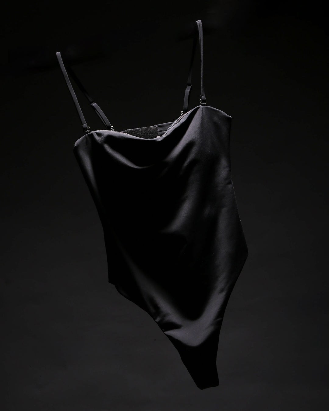 BLACK SCULPTING BODYSUIT