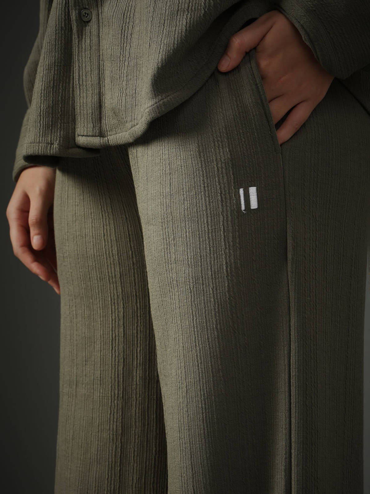 Crossknit Olive Pant