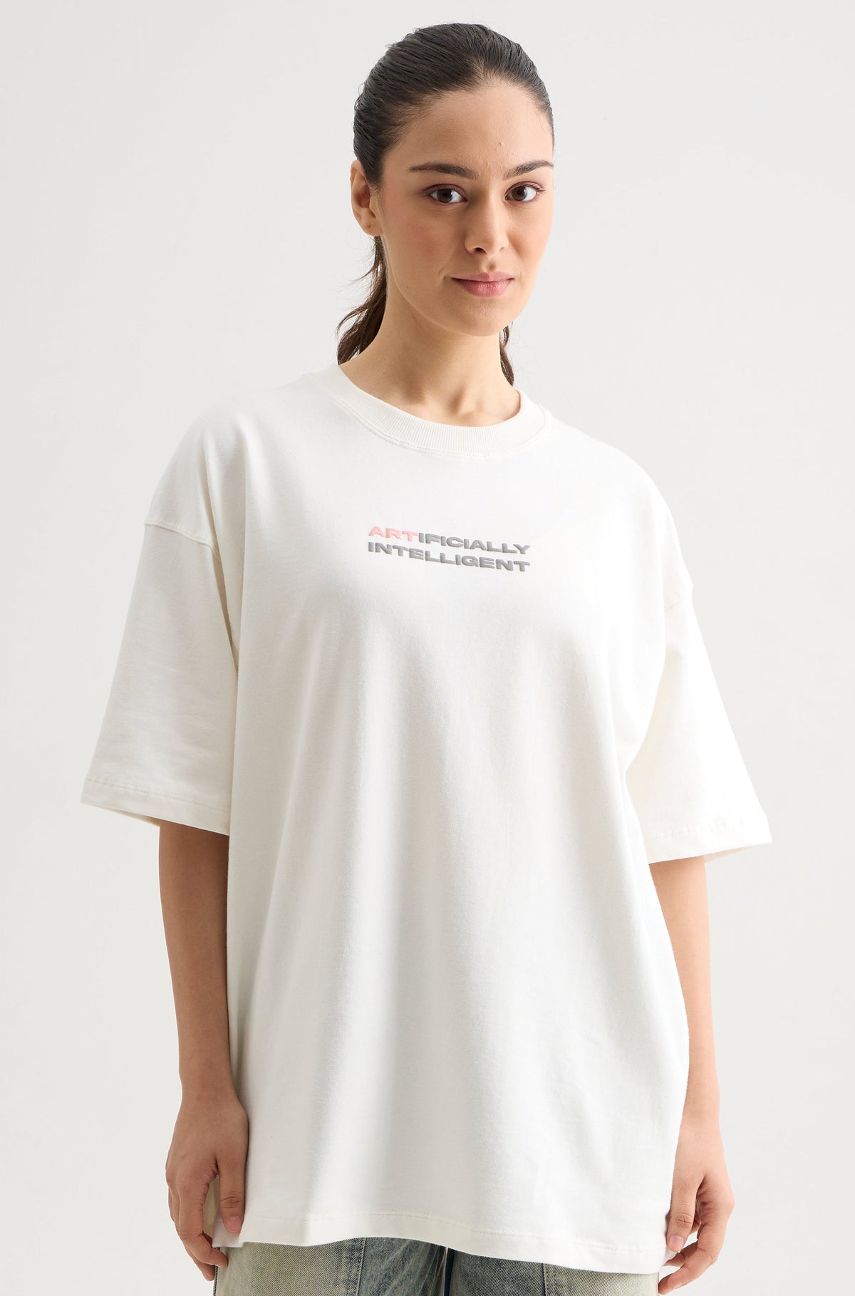 WHITE ARTIFICIALLY INTELLIGENT T-SHIRT