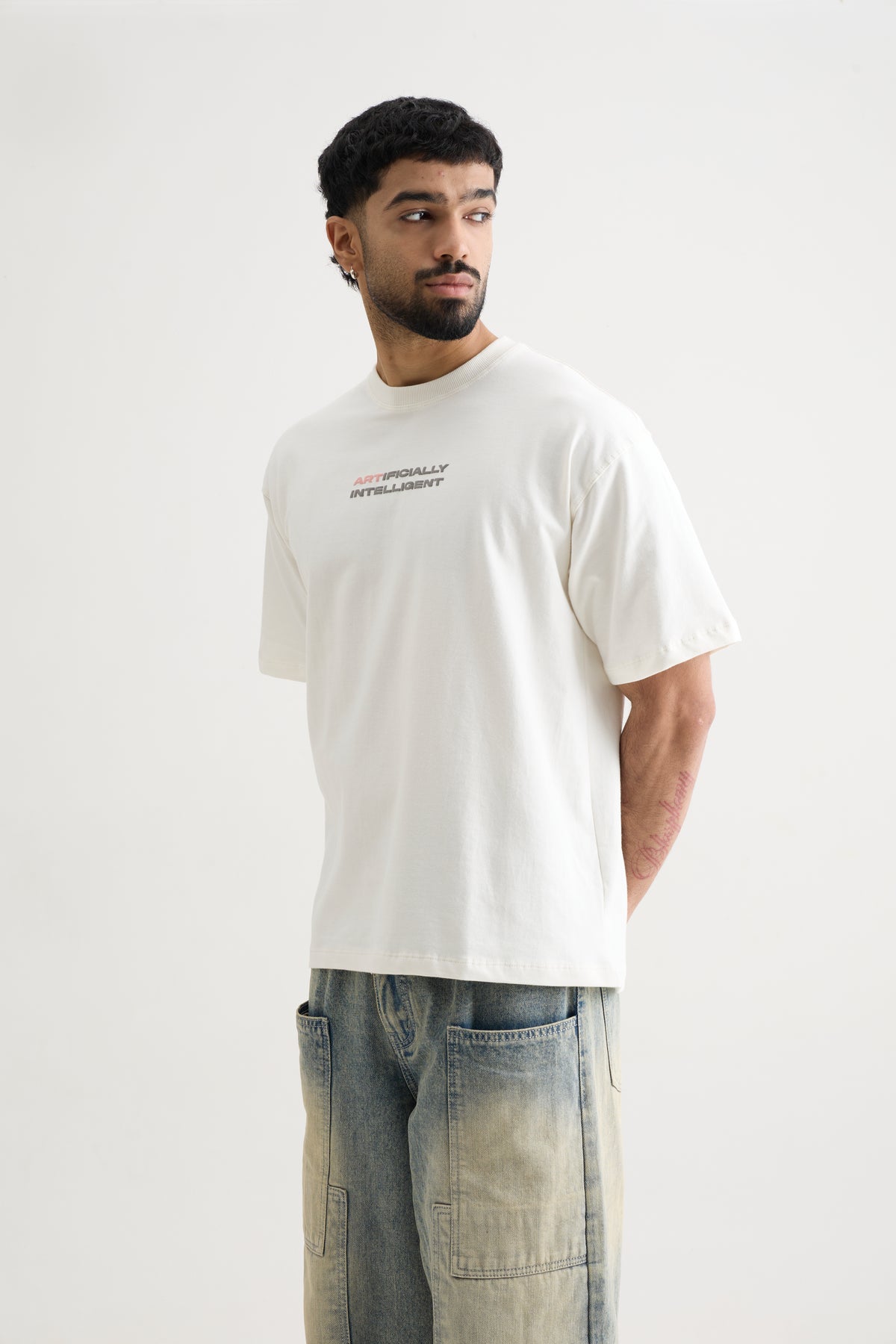 WHITE ARTIFICIALLY INTELLIGENT T-SHIRT
