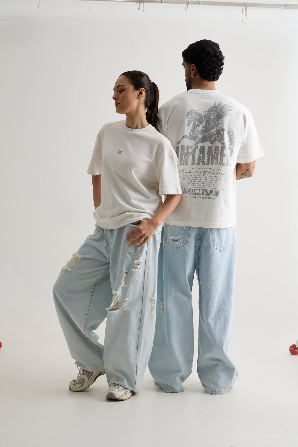 WHITE UNTAMED T-SHIRT