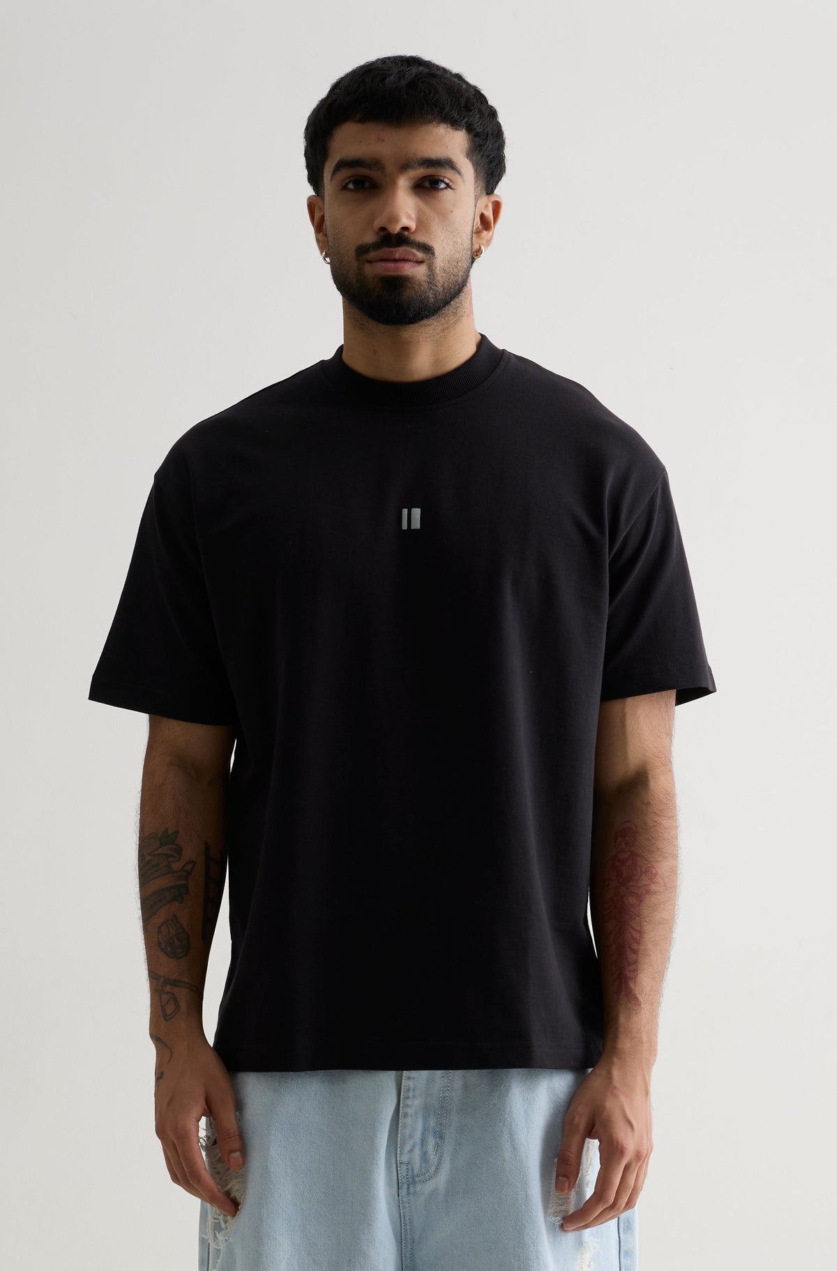 BLACK UNTAMED T-SHIRT