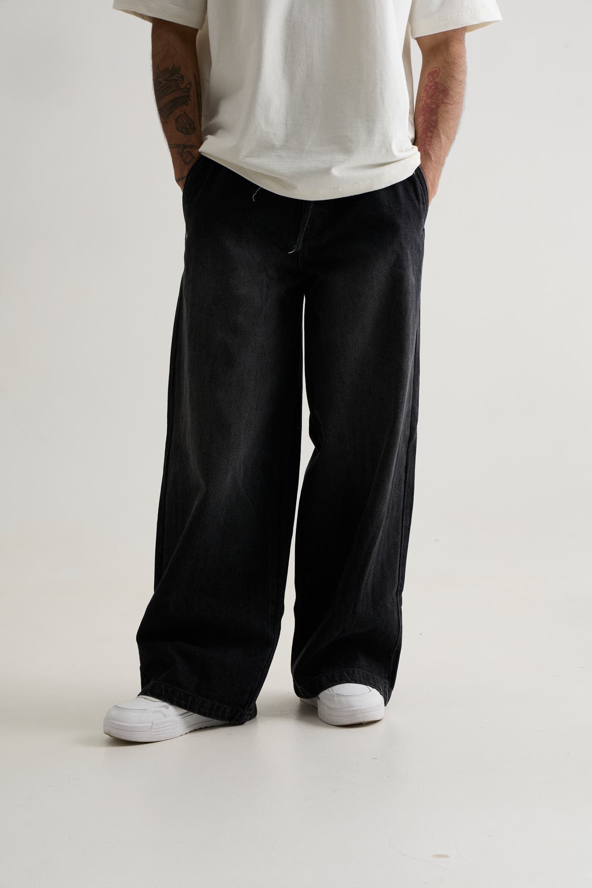 BLACK WASH DENIM BAGGY JOGGERS