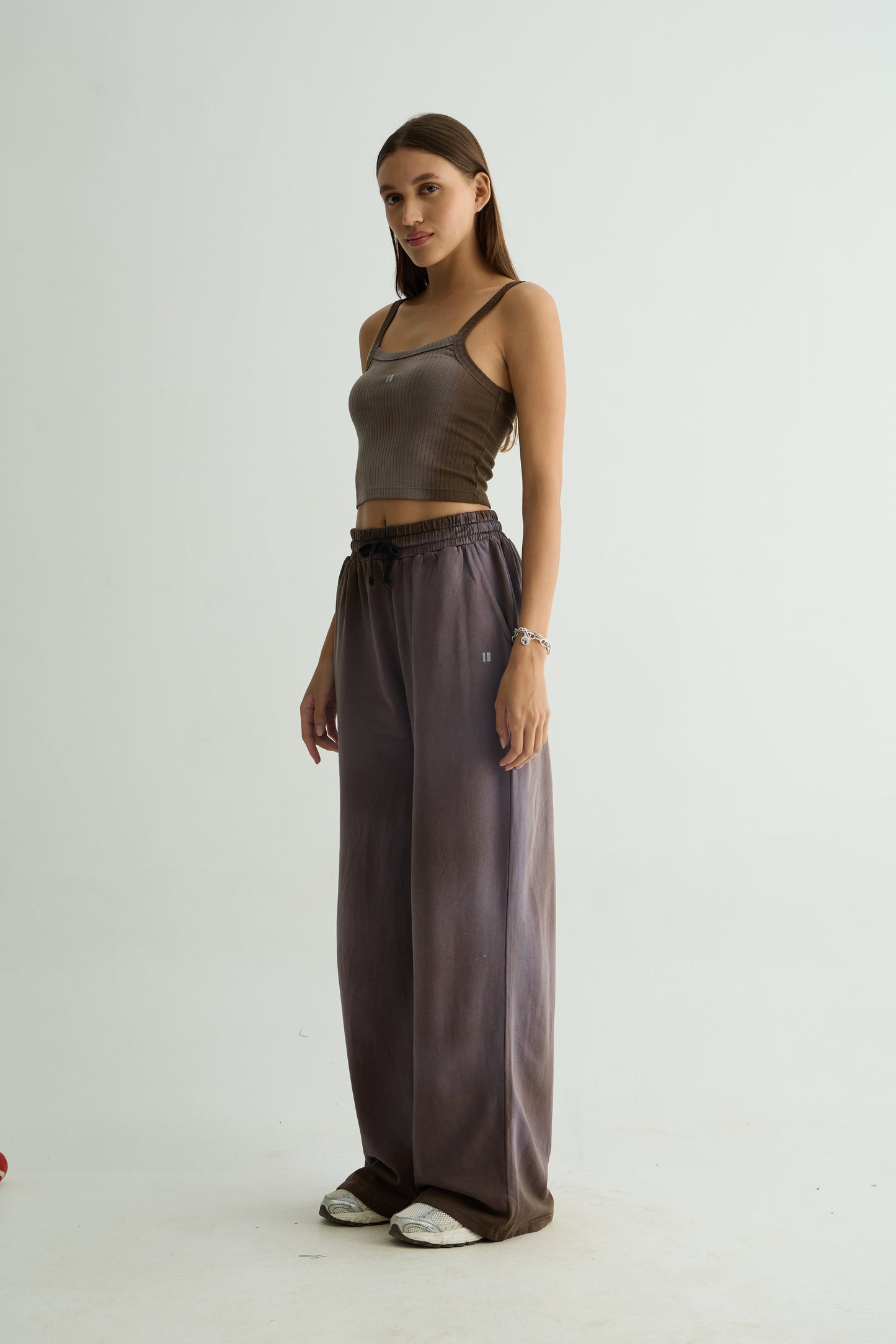 Spray Washed Brown Set