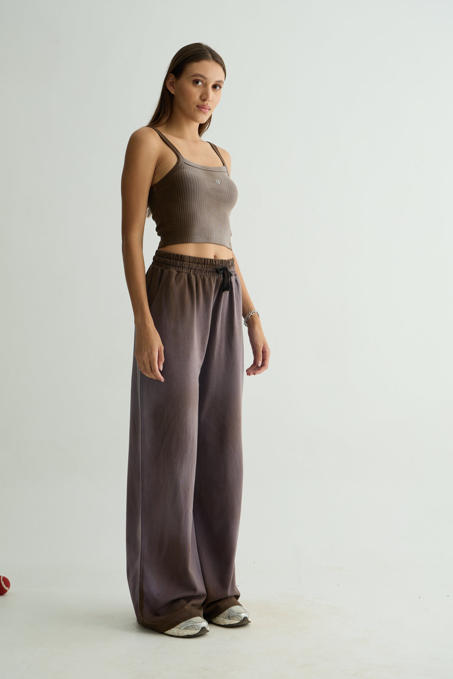 Spray Washed Brown Set