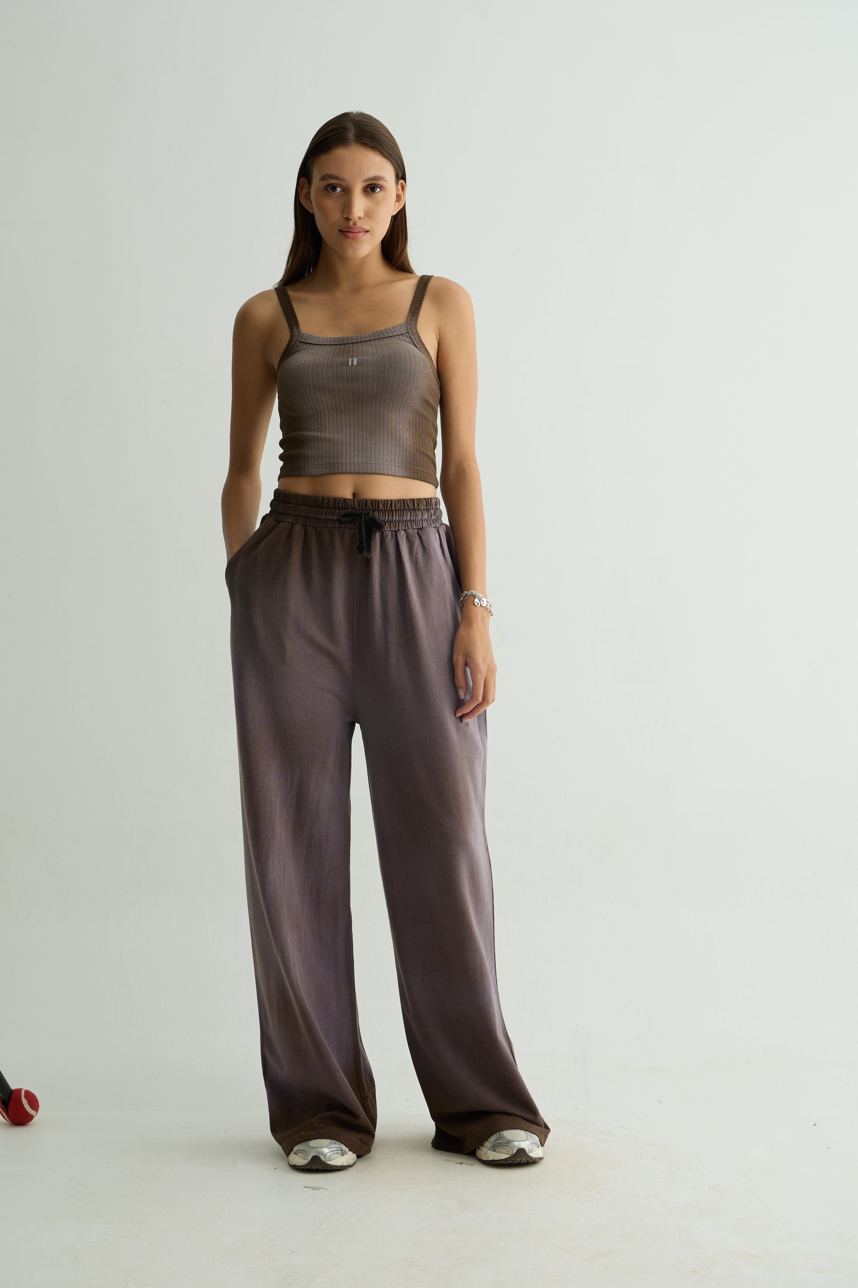 Spray Washed Brown Set